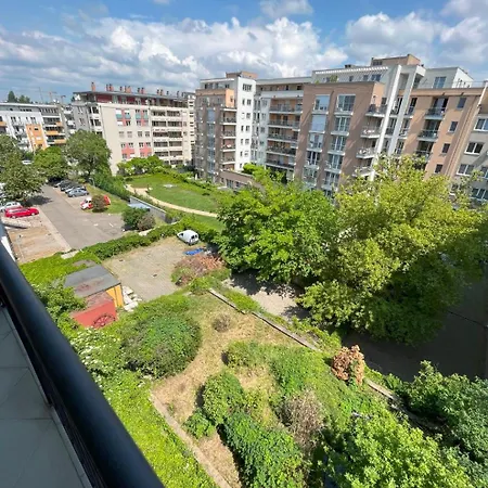 Lovely - Free Parking